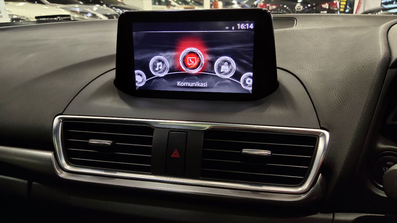 2018 Mazda 3 Hatchback 2018 Mazda 3 Hatchback