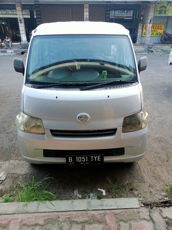 2014 Daihatsu Grand Max