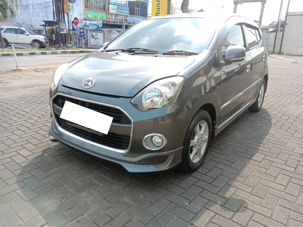 2015 Daihatsu Ayla