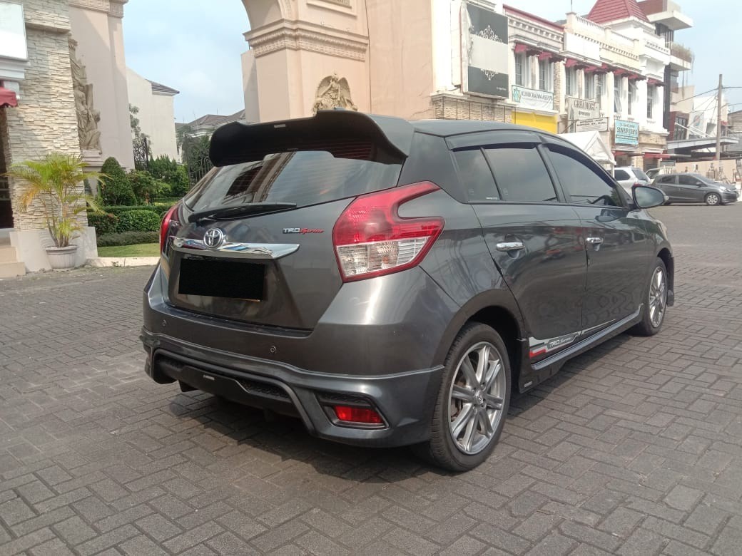 2015 Toyota Yaris 2015 Toyota Yaris