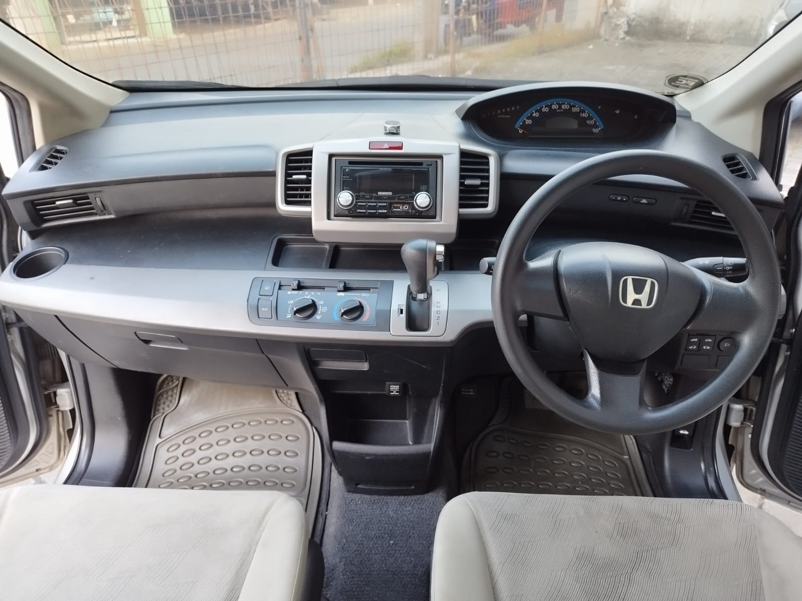 2010 Honda Freed 2010 Honda Freed