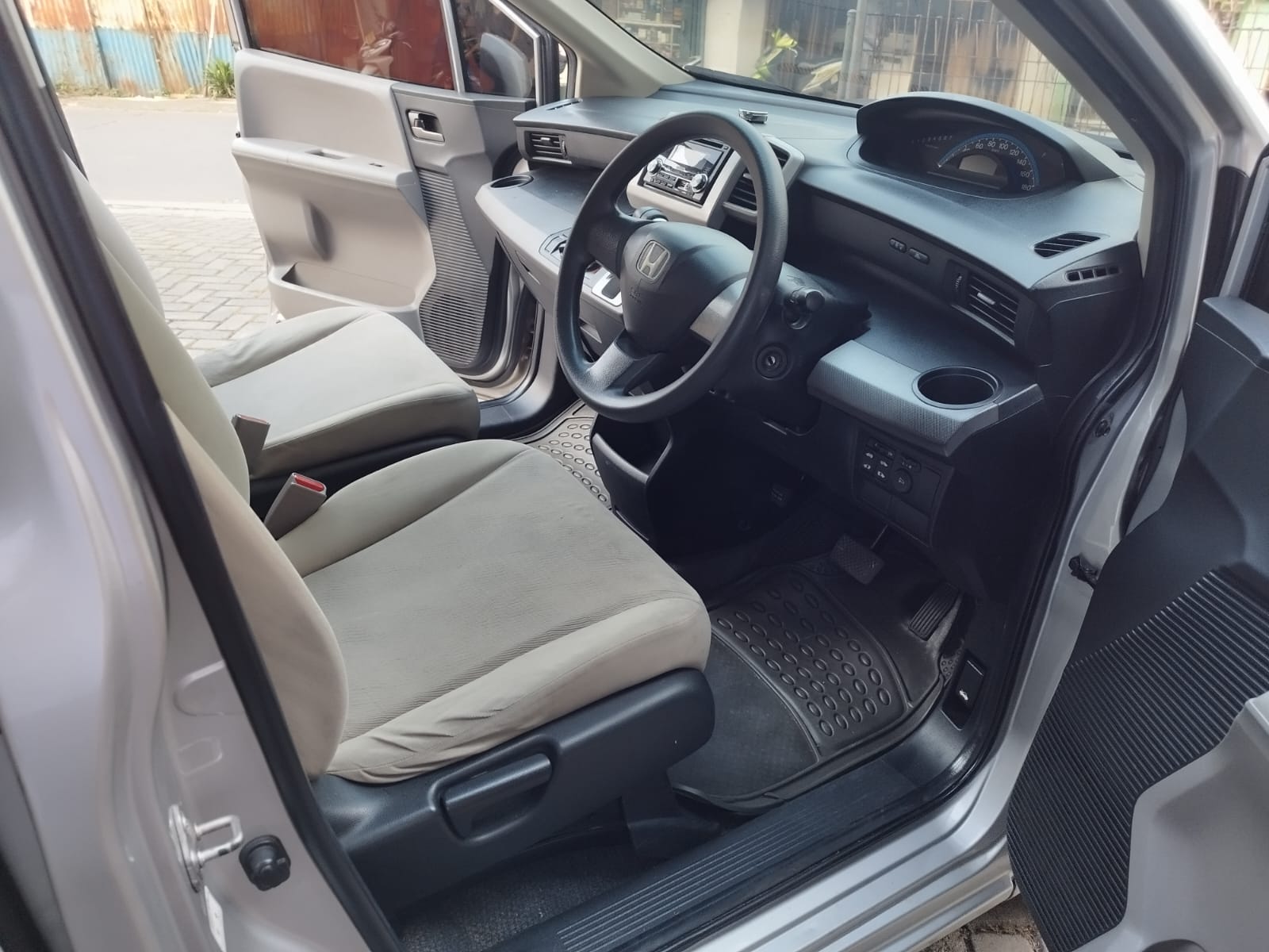 2010 Honda Freed 2010 Honda Freed