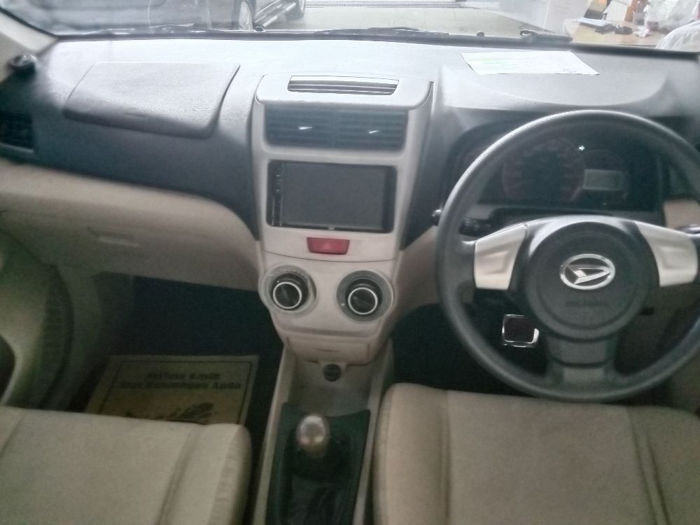 Dijual 2014 Daihatsu Xenia  1.0 M MT 1.0 M MT Bekas