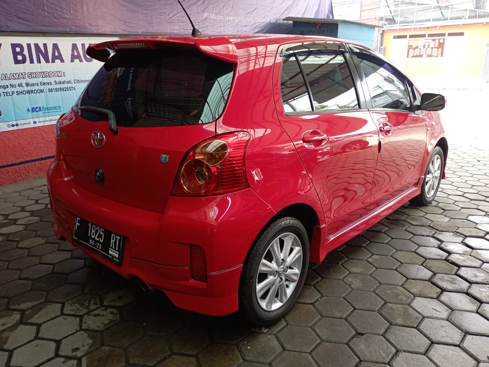 2013 Toyota Yaris 2013 Toyota Yaris