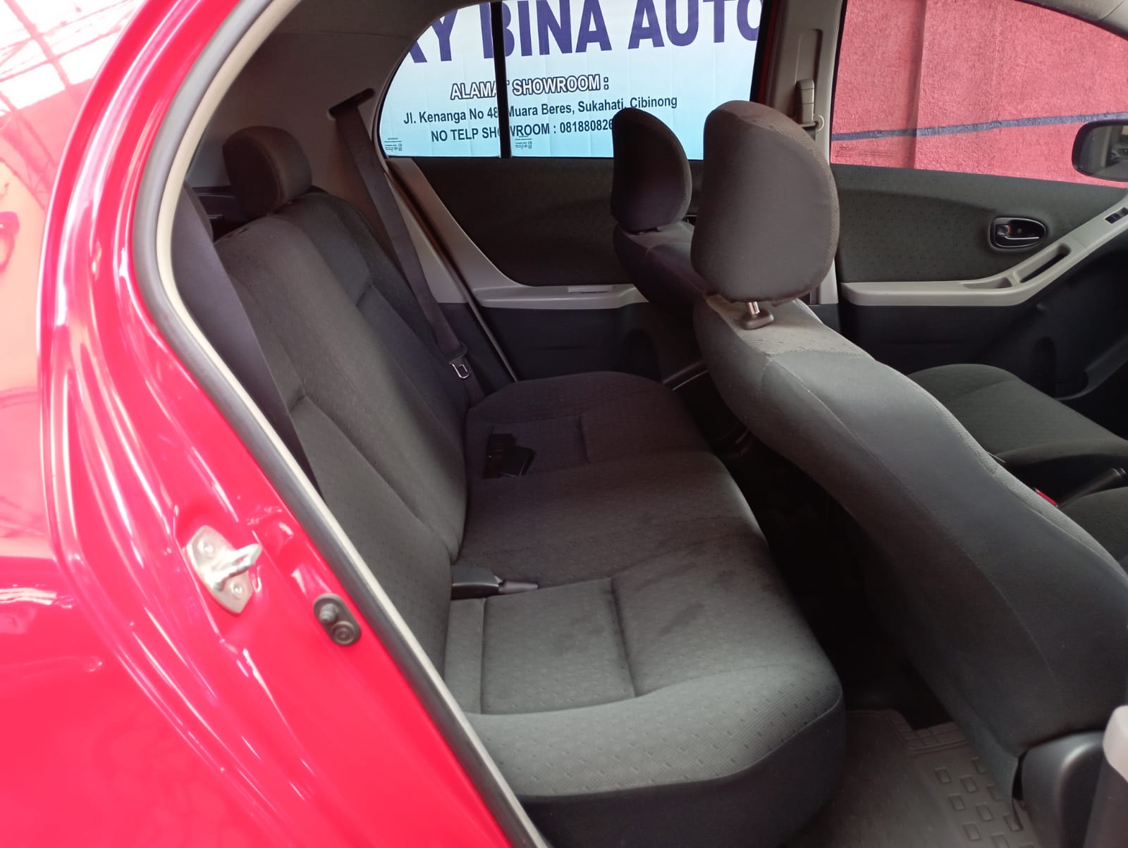 2013 Toyota Yaris 2013 Toyota Yaris