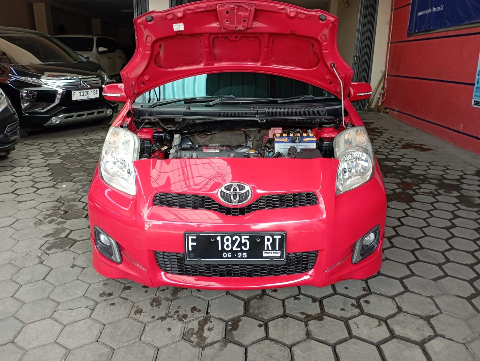 2013 Toyota Yaris 2013 Toyota Yaris