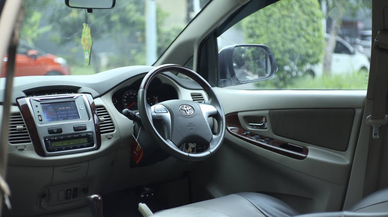 2014 Toyota Kijang Innova 2014 Toyota Kijang Innova