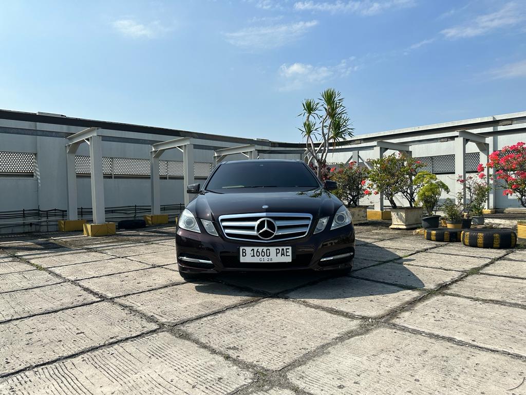 2012 Mercedes Benz E-Class E 300 AVANTGARDE AMG Bekas 2012 Mercedes Benz E-Class E 300 AVANTGARDE AMG Bekas