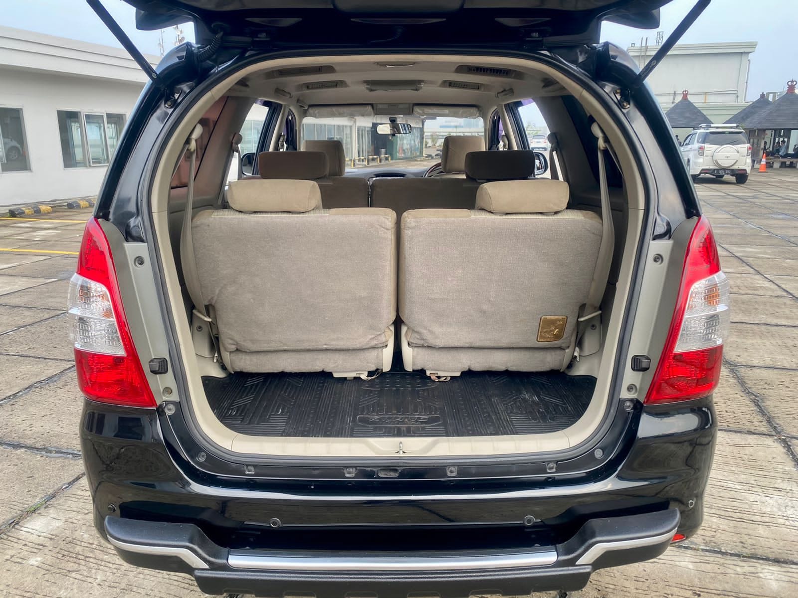 2015 Toyota Kijang Innova 2015 Toyota Kijang Innova