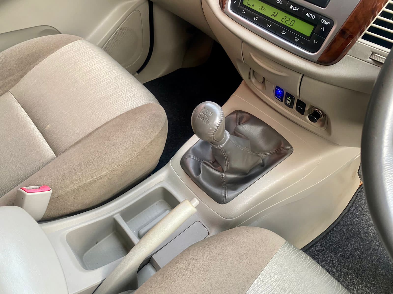 2015 Toyota Kijang Innova 2015 Toyota Kijang Innova