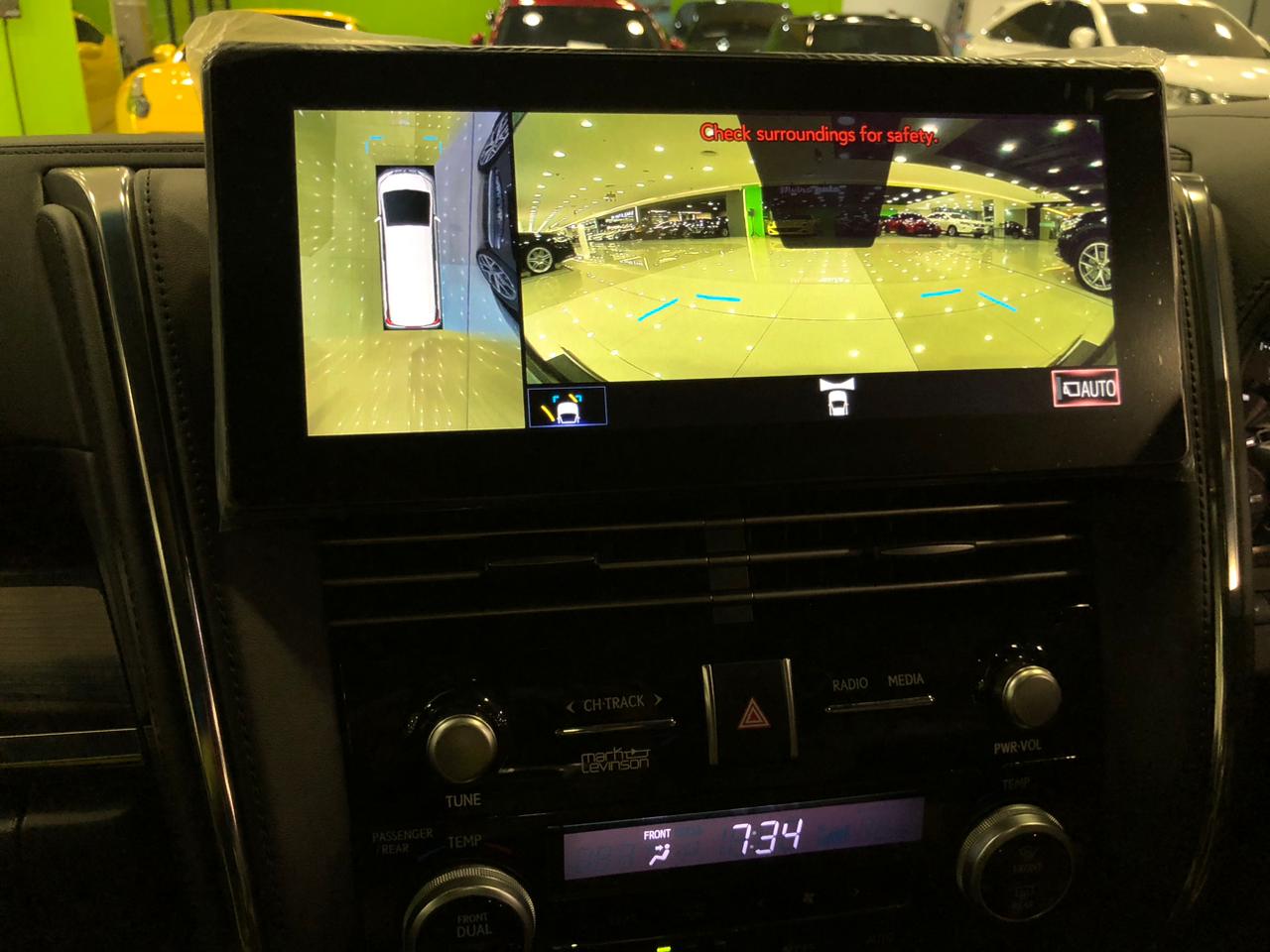 2022 Lexus LM 2022 Lexus LM