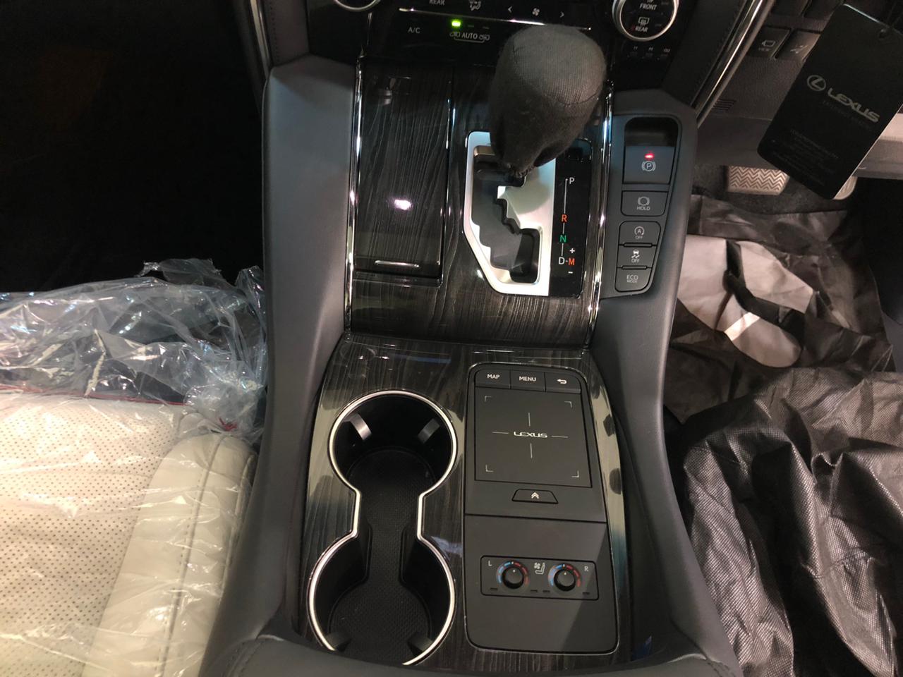 2022 Lexus LM 2022 Lexus LM