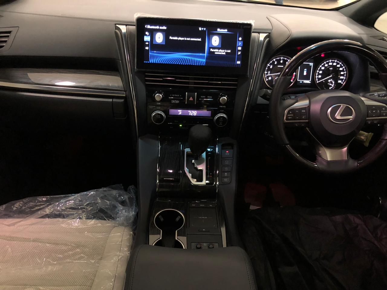 2022 Lexus LM 2022 Lexus LM