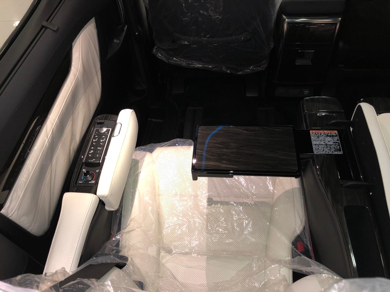 2022 Lexus LM 2022 Lexus LM