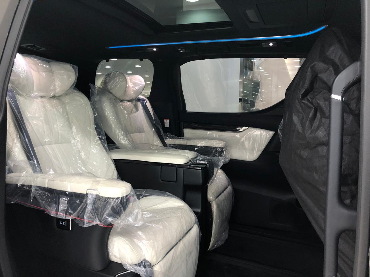 2022 Lexus LM 2022 Lexus LM