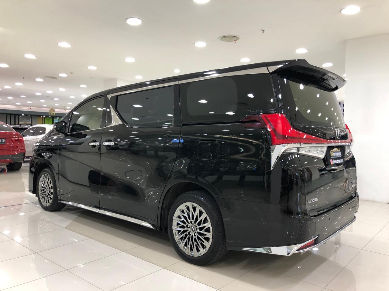 2022 Lexus LM 2022 Lexus LM