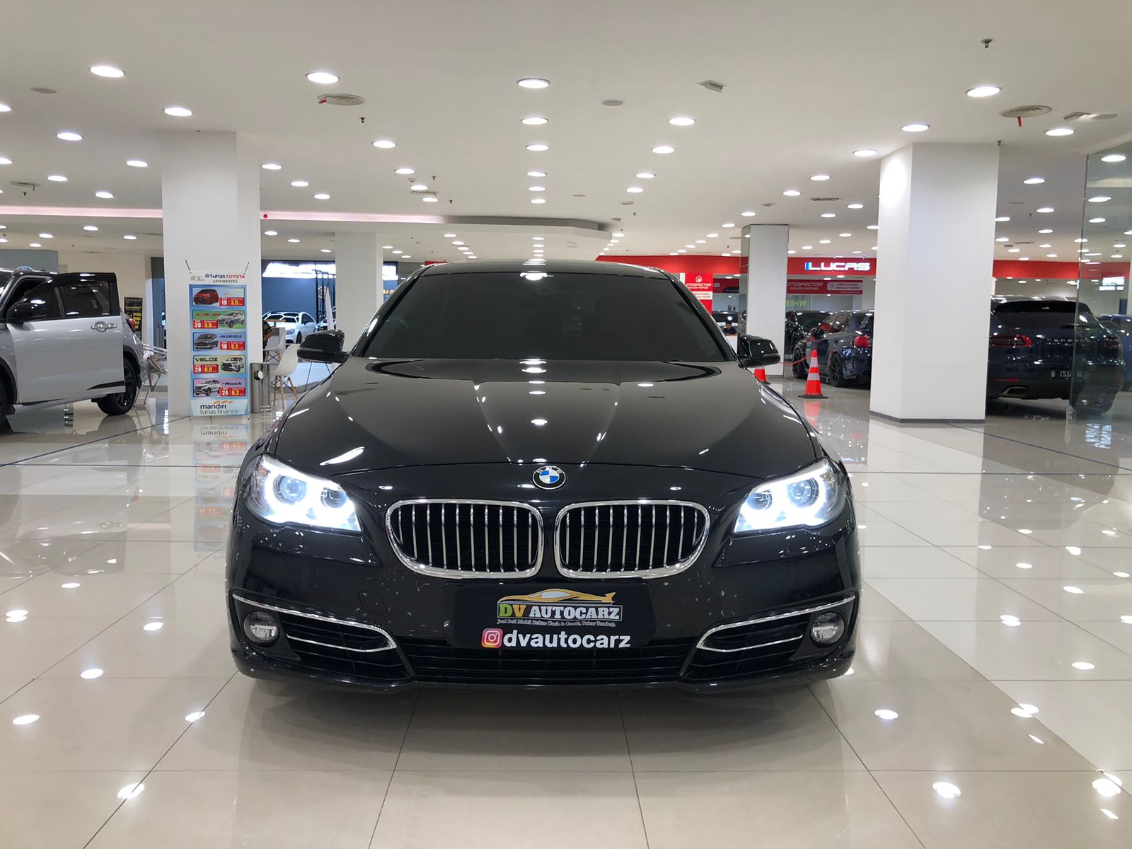 2014 BMW 5 Series Sedan Bekas 2014 BMW 5 Series Sedan Bekas