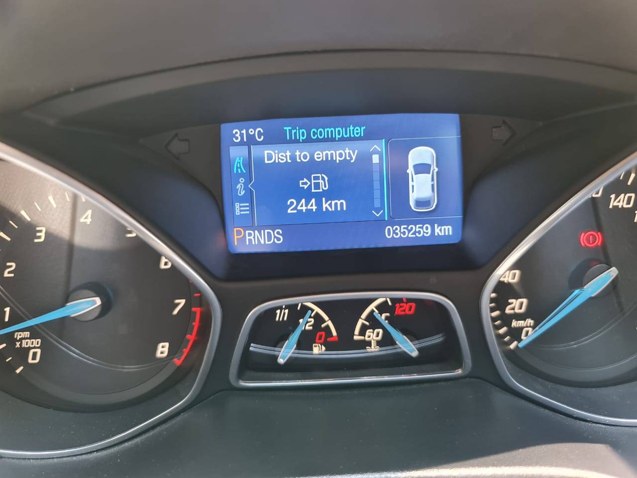 2014 Ford Focus Sedan Titanium 2.0L AT 2014 Ford Focus Sedan Titanium 2.0L AT