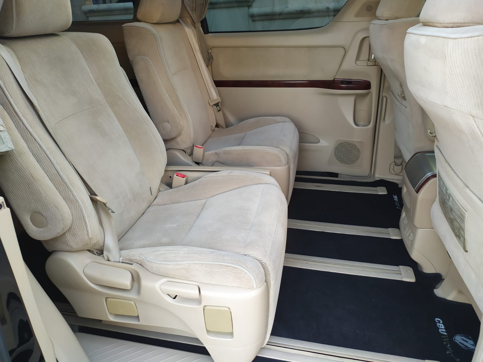 2010 Toyota Alphard 2010 Toyota Alphard
