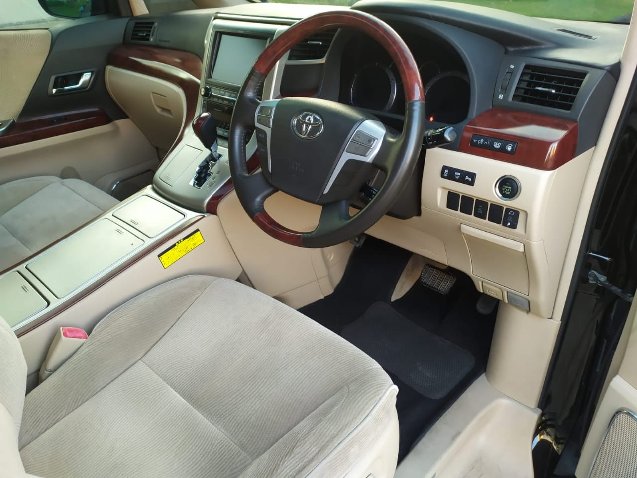 2010 Toyota Alphard 2010 Toyota Alphard