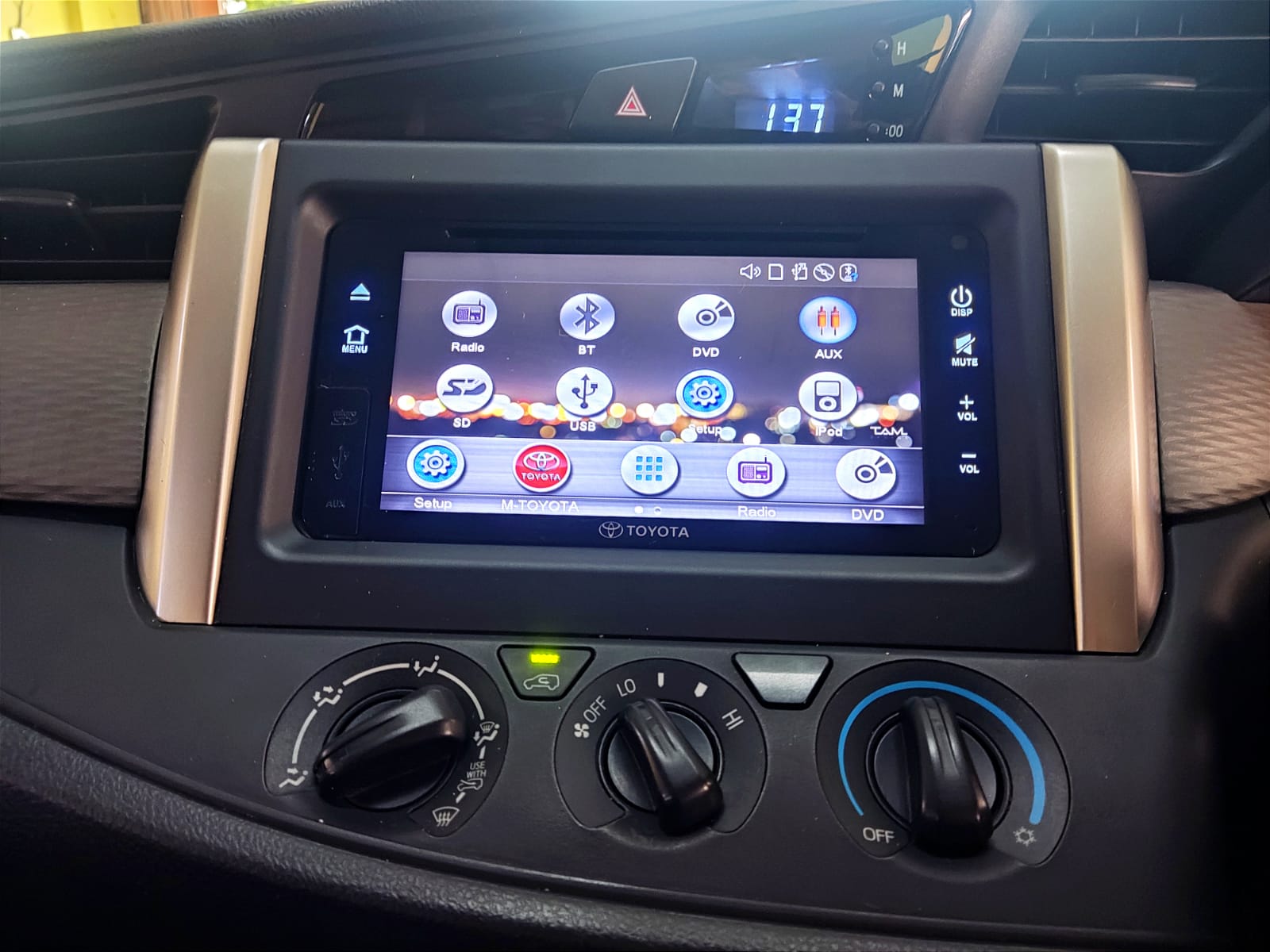 2018 Toyota Kijang Innova 2018 Toyota Kijang Innova