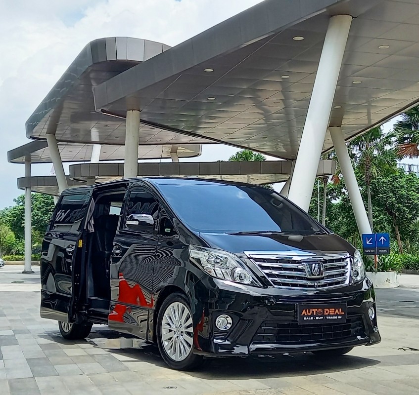 2013 Toyota Alphard