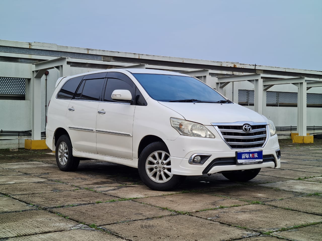 2013 Toyota Kijang  Bekas 2013 Toyota Kijang  Bekas