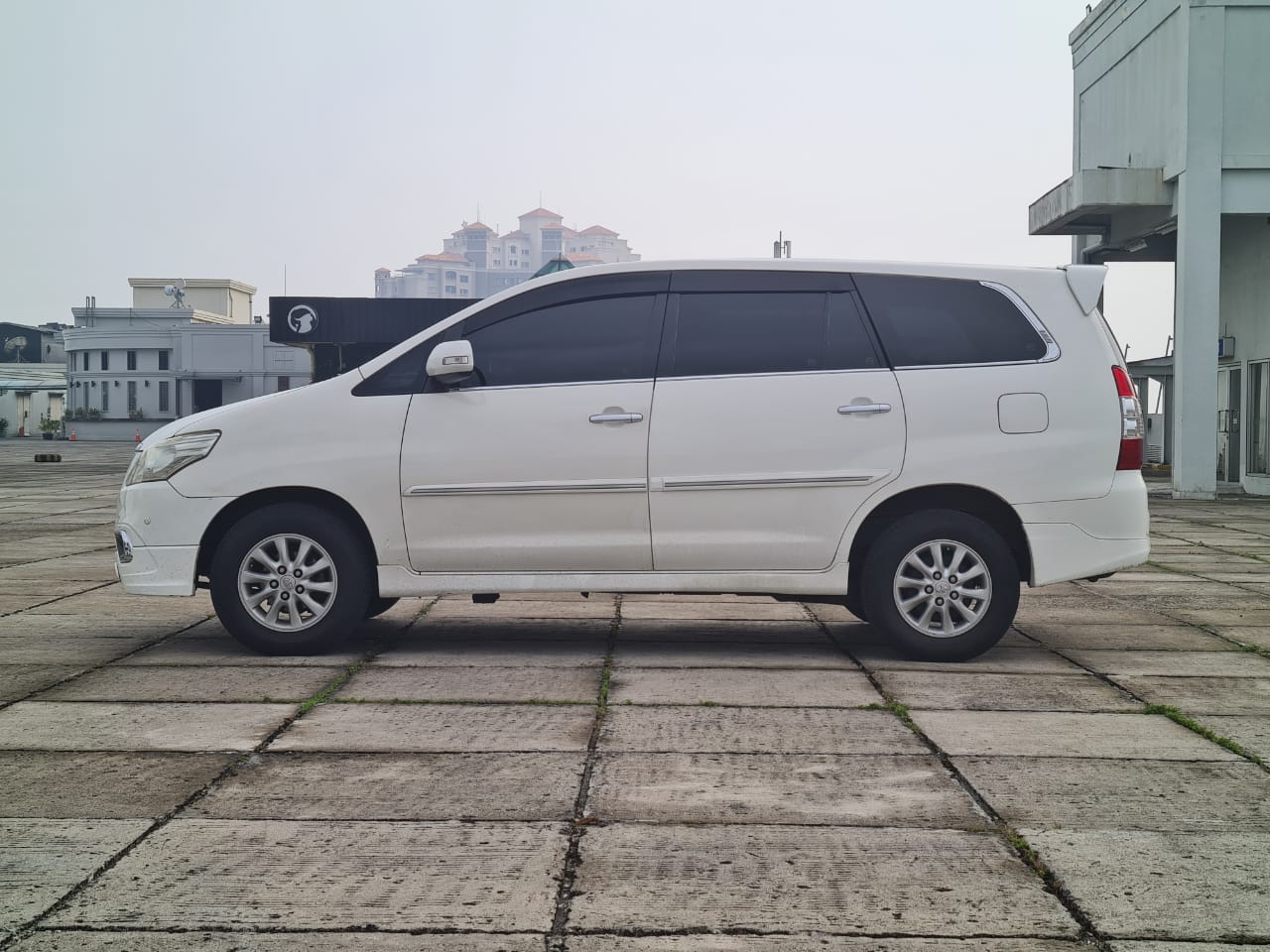 2013 Toyota Kijang  2013 Toyota Kijang