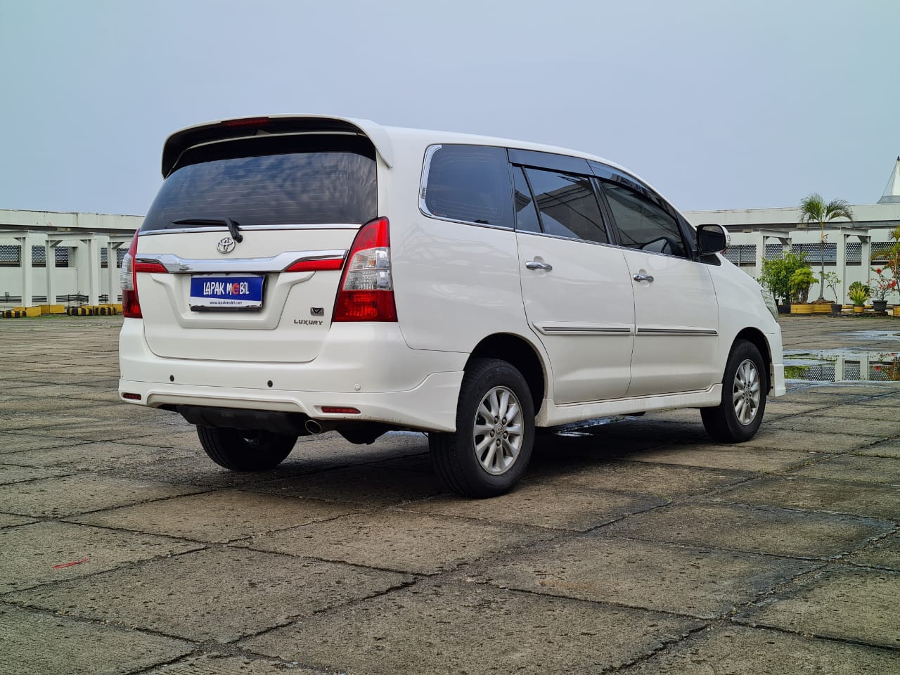 2013 Toyota Kijang  2013 Toyota Kijang