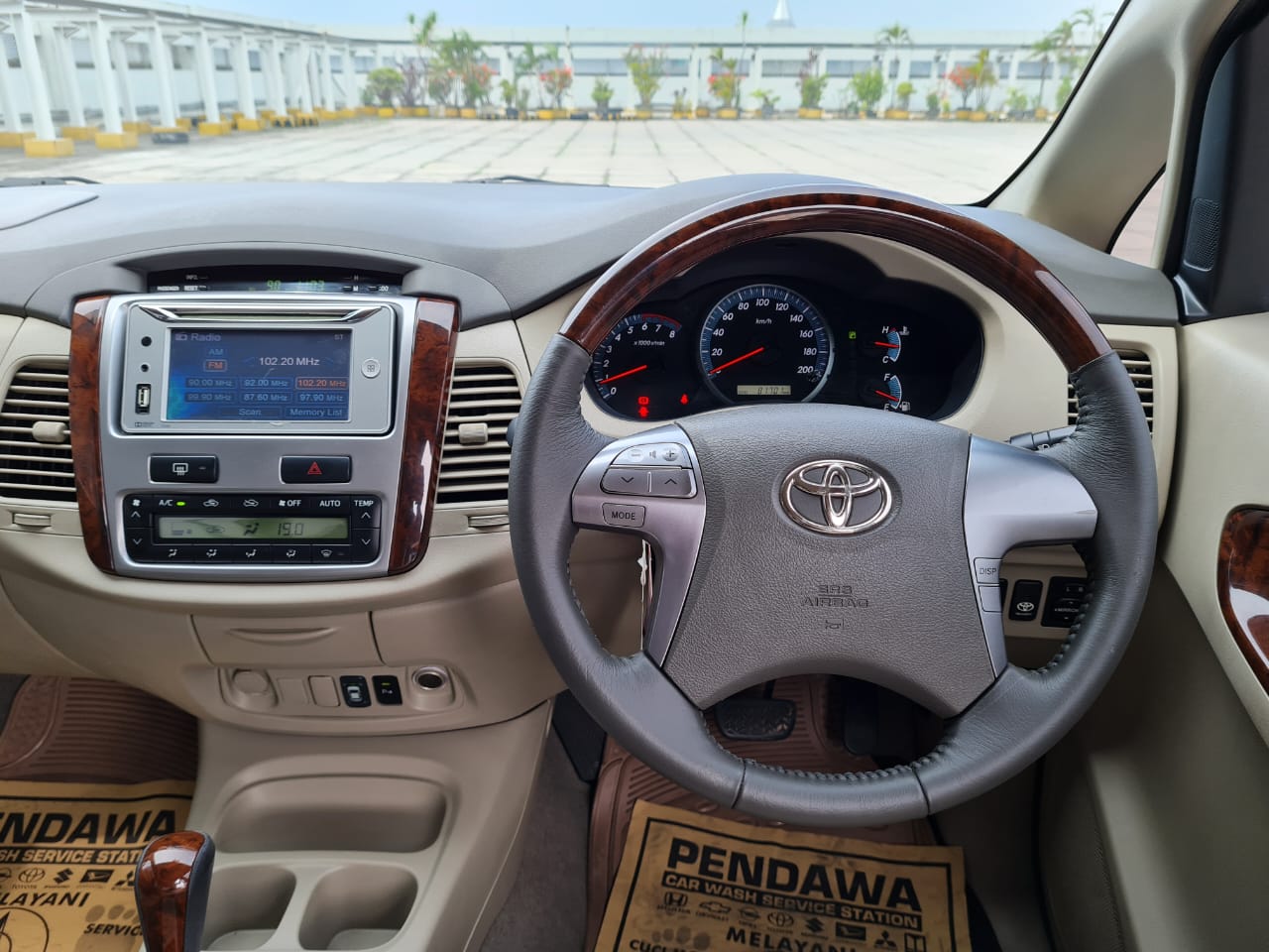 2013 Toyota Kijang  2013 Toyota Kijang