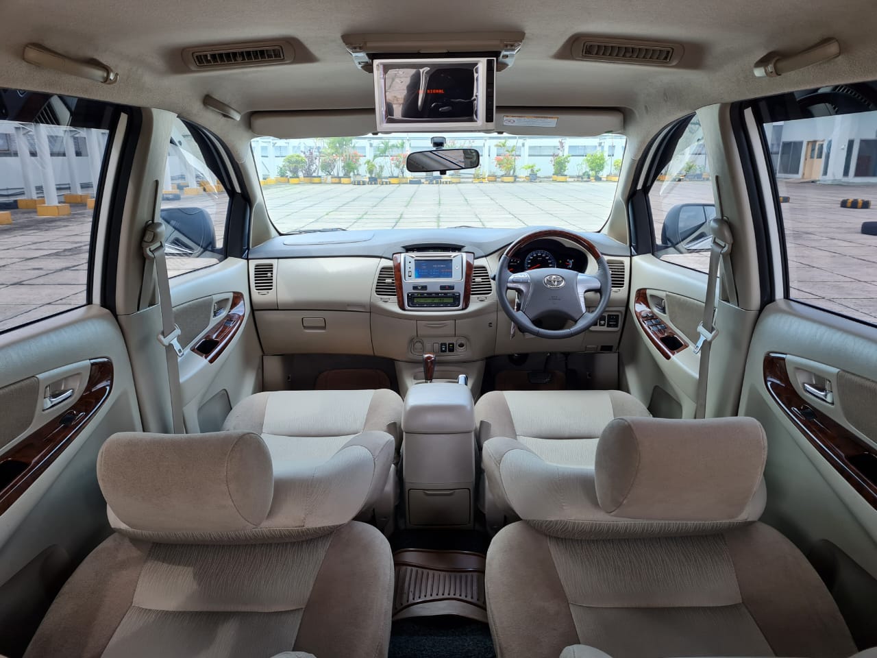 2013 Toyota Kijang  2013 Toyota Kijang