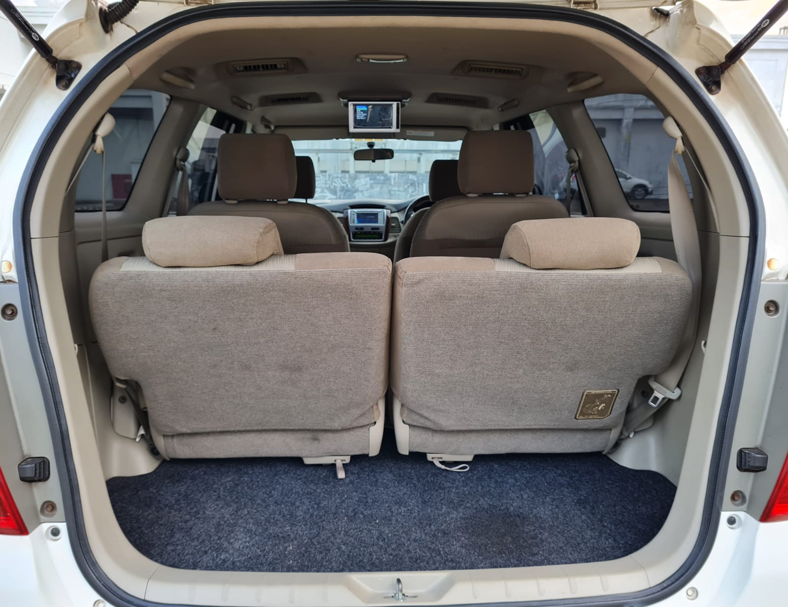 2013 Toyota Kijang  2013 Toyota Kijang