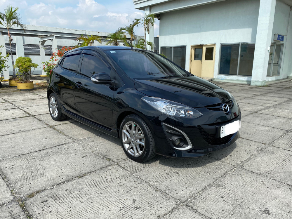 2014 Mazda 2 Hatchback 2014 Mazda 2 Hatchback