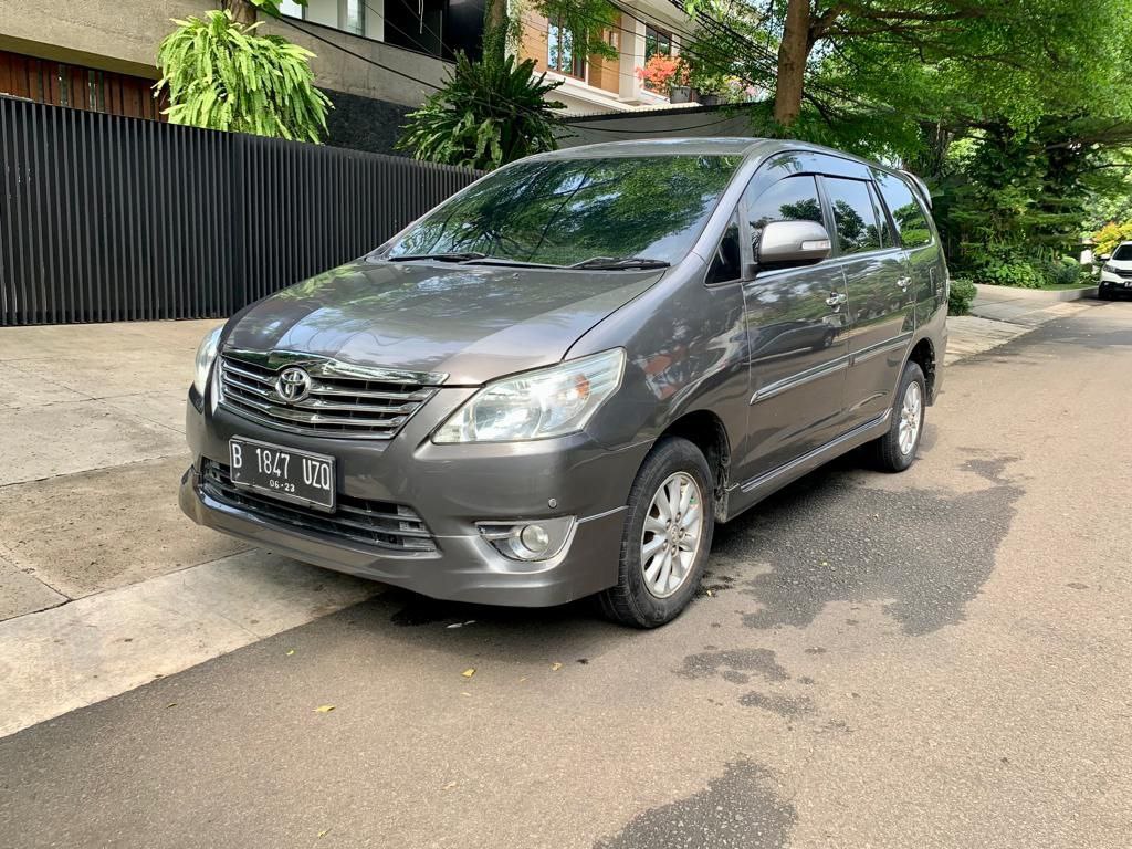 2013 Toyota Innova 2013 Toyota Innova