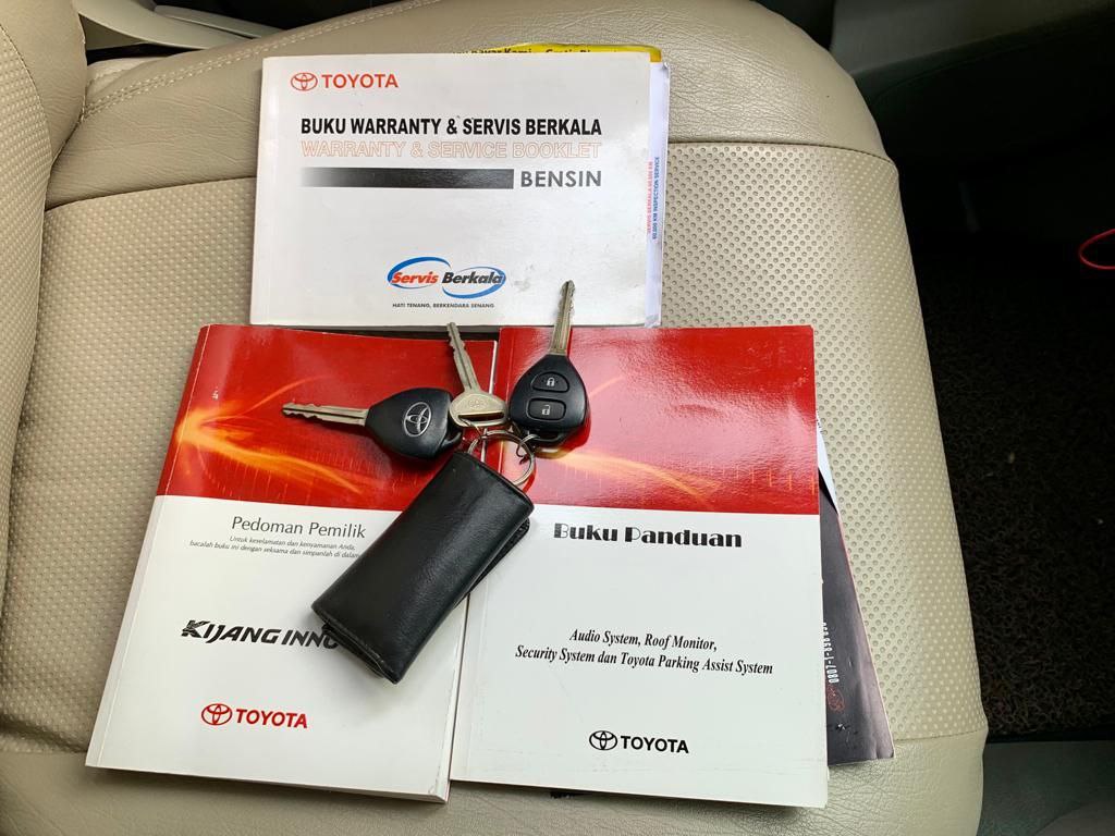 2013 Toyota Innova 2013 Toyota Innova