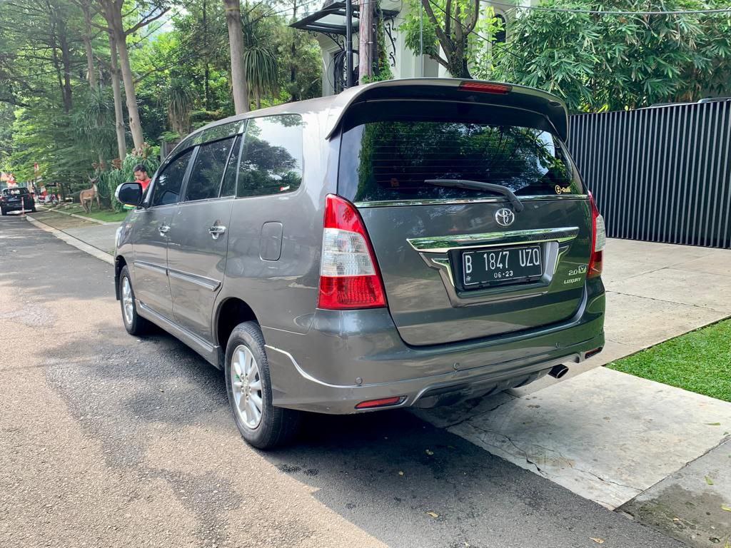 2013 Toyota Innova 2013 Toyota Innova