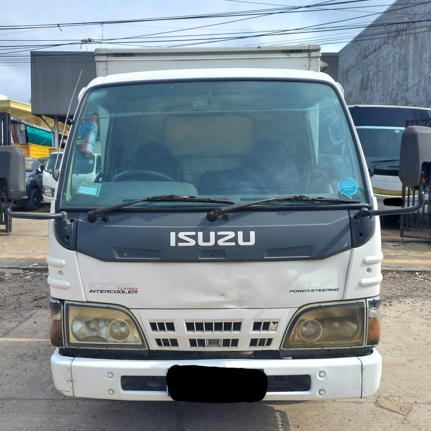 2012 Isuzu Traga 2012 Isuzu Traga