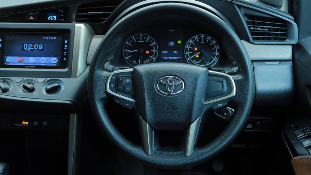 2016 Toyota Kijang Innova 2016 Toyota Kijang Innova