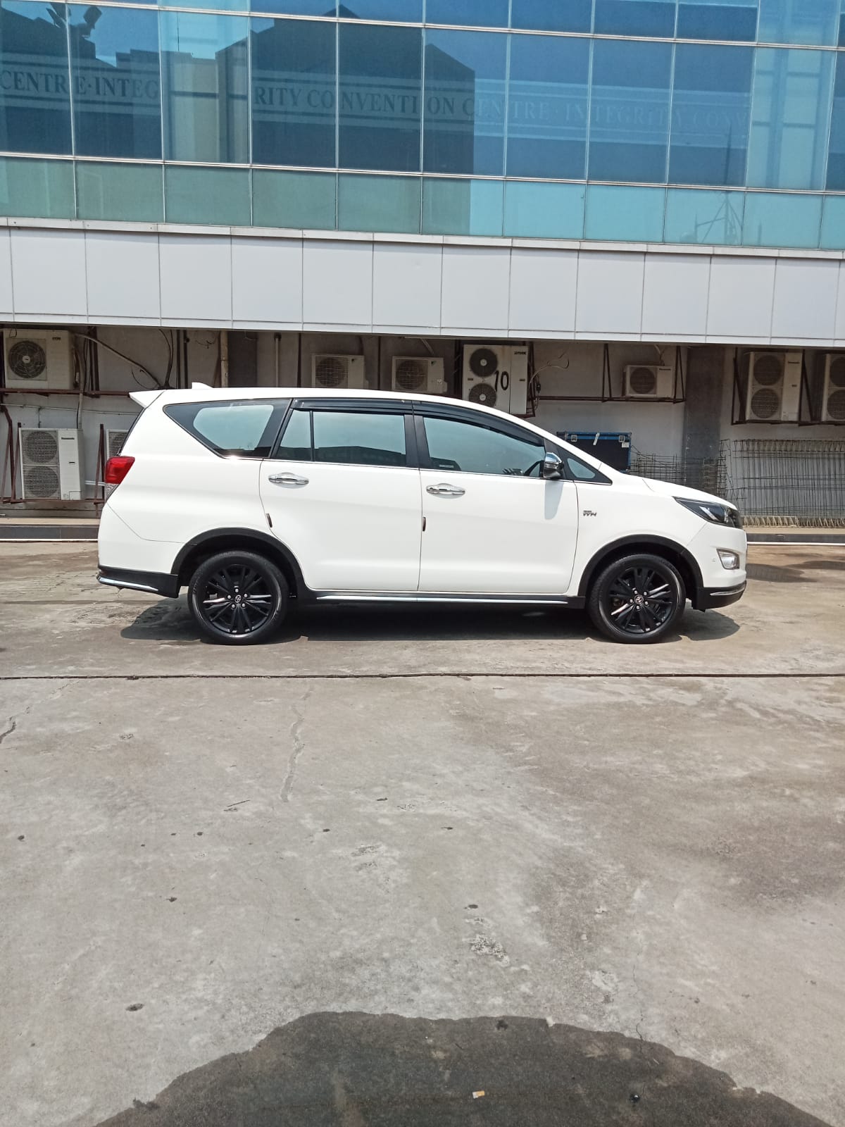 2018 Toyota Venturer 2018 Toyota Venturer