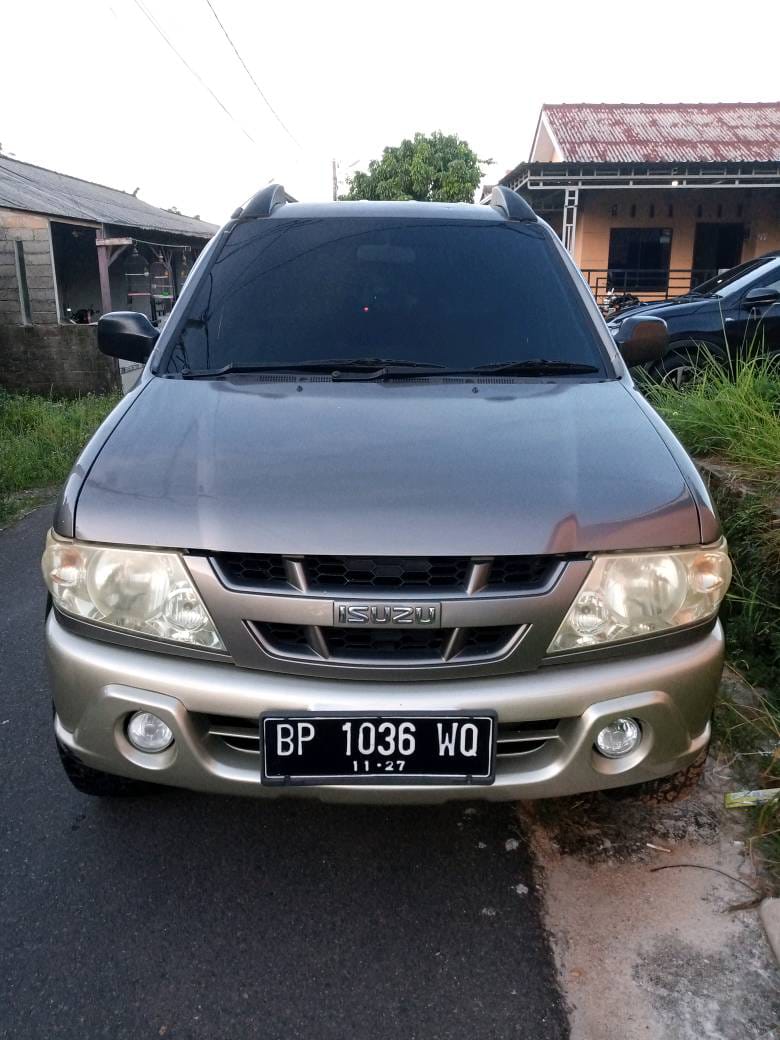 Isuzu Panther 2005 Bekas Isuzu Panther 2005 Bekas