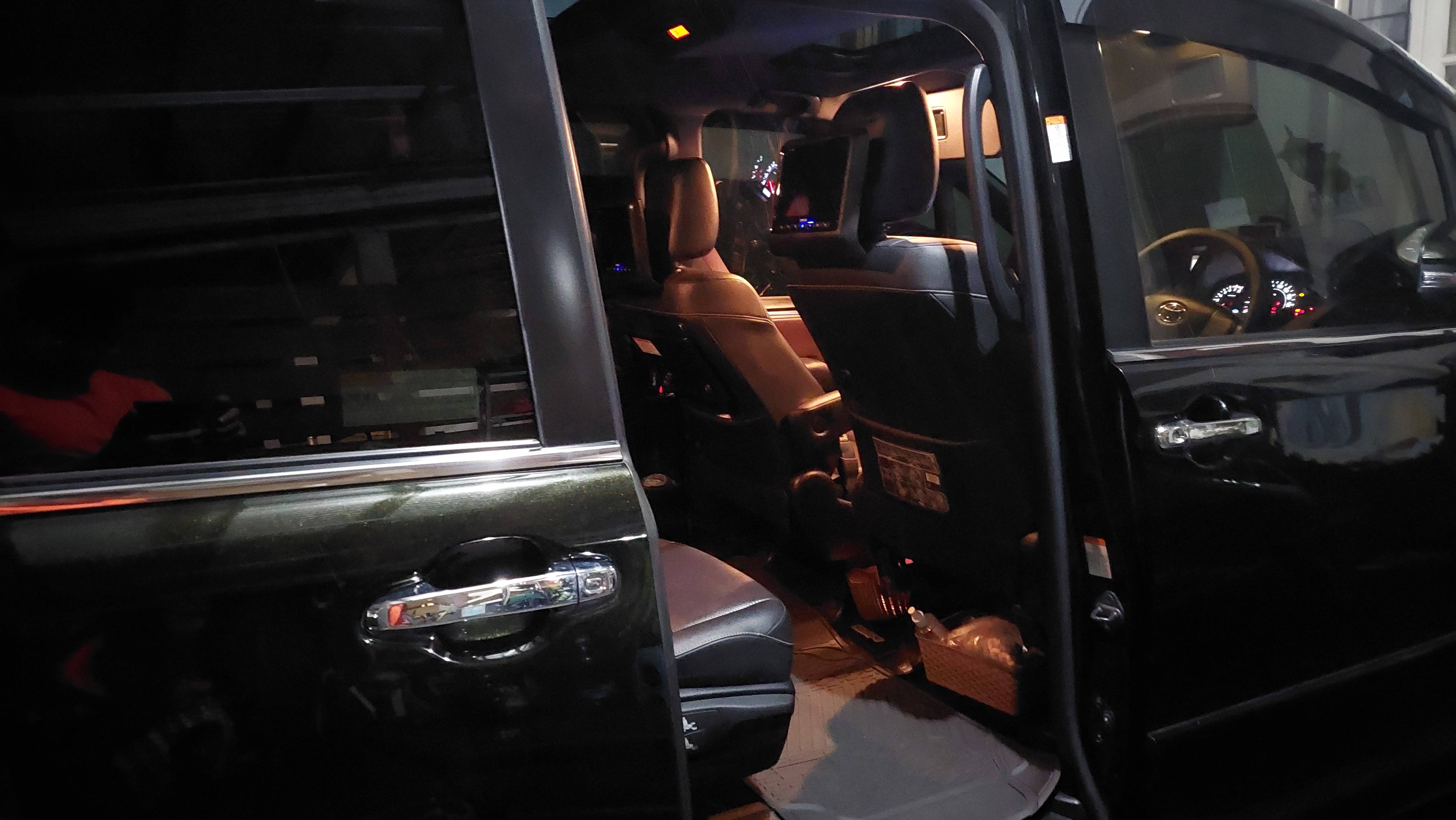 2018 Toyota Voxy 2.0 CVT 2018 Toyota Voxy 2.0 CVT