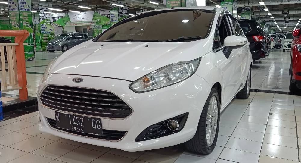 2014 Ford Fiesta  1.6 AT SPORT 1.6 AT SPORT tua