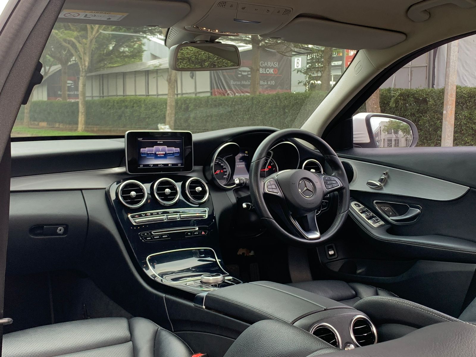 2017 Mercedes Benz C-Class Sedan 2017 Mercedes Benz C-Class Sedan