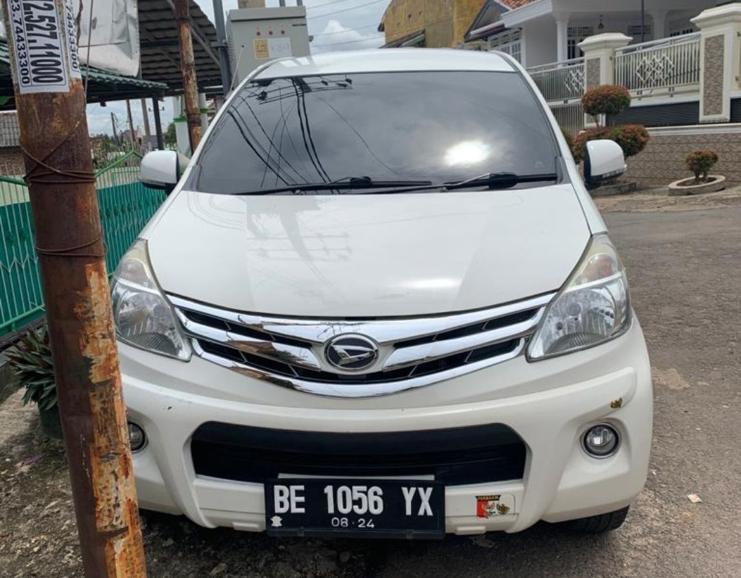 Second Hand 2013 Daihatsu Xenia Second Hand 2013 Daihatsu Xenia