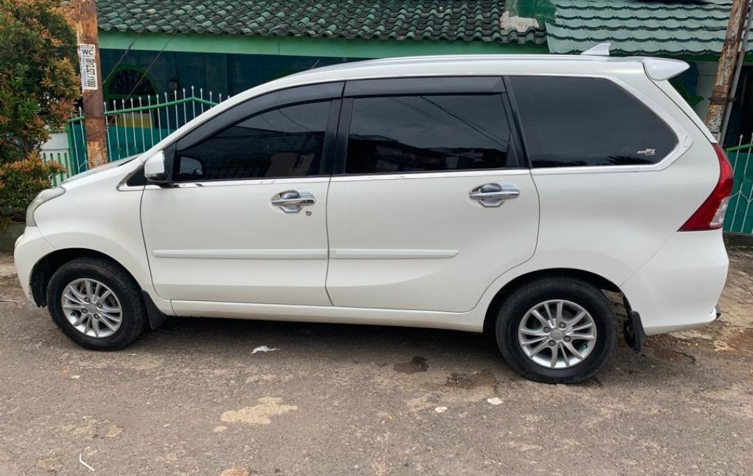 2013 Daihatsu Xenia 2013 Daihatsu Xenia