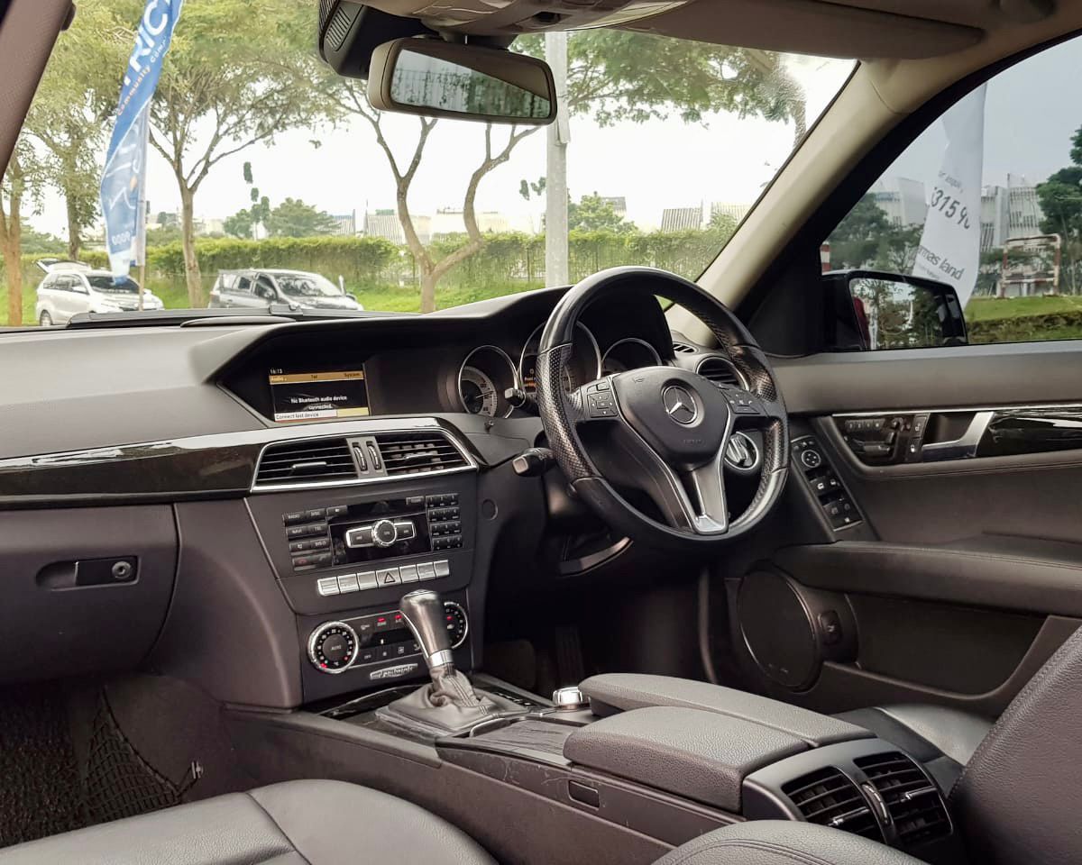 2011 Mercedes Benz C-Class 2011 Mercedes Benz C-Class