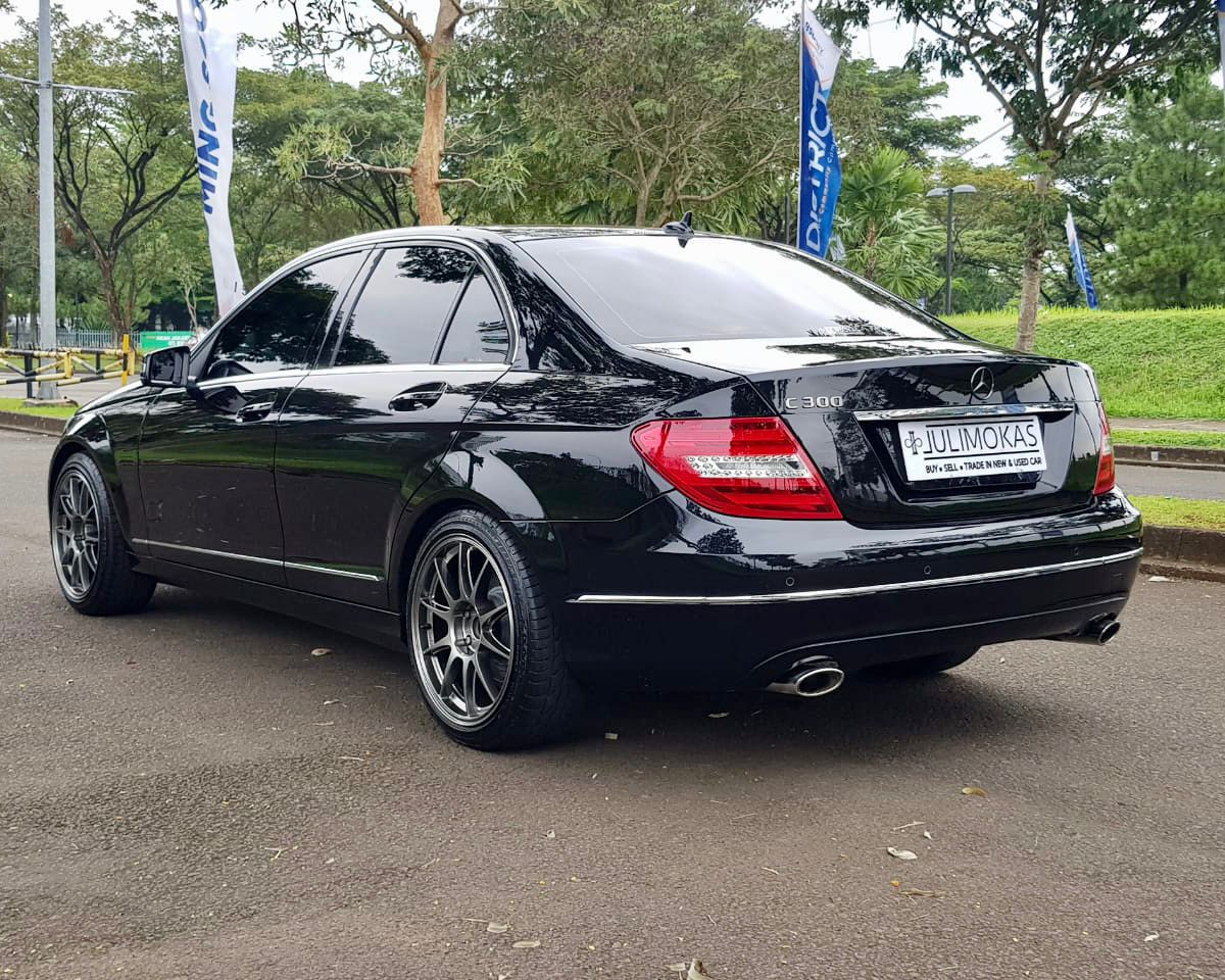 2011 Mercedes Benz C-Class 2011 Mercedes Benz C-Class