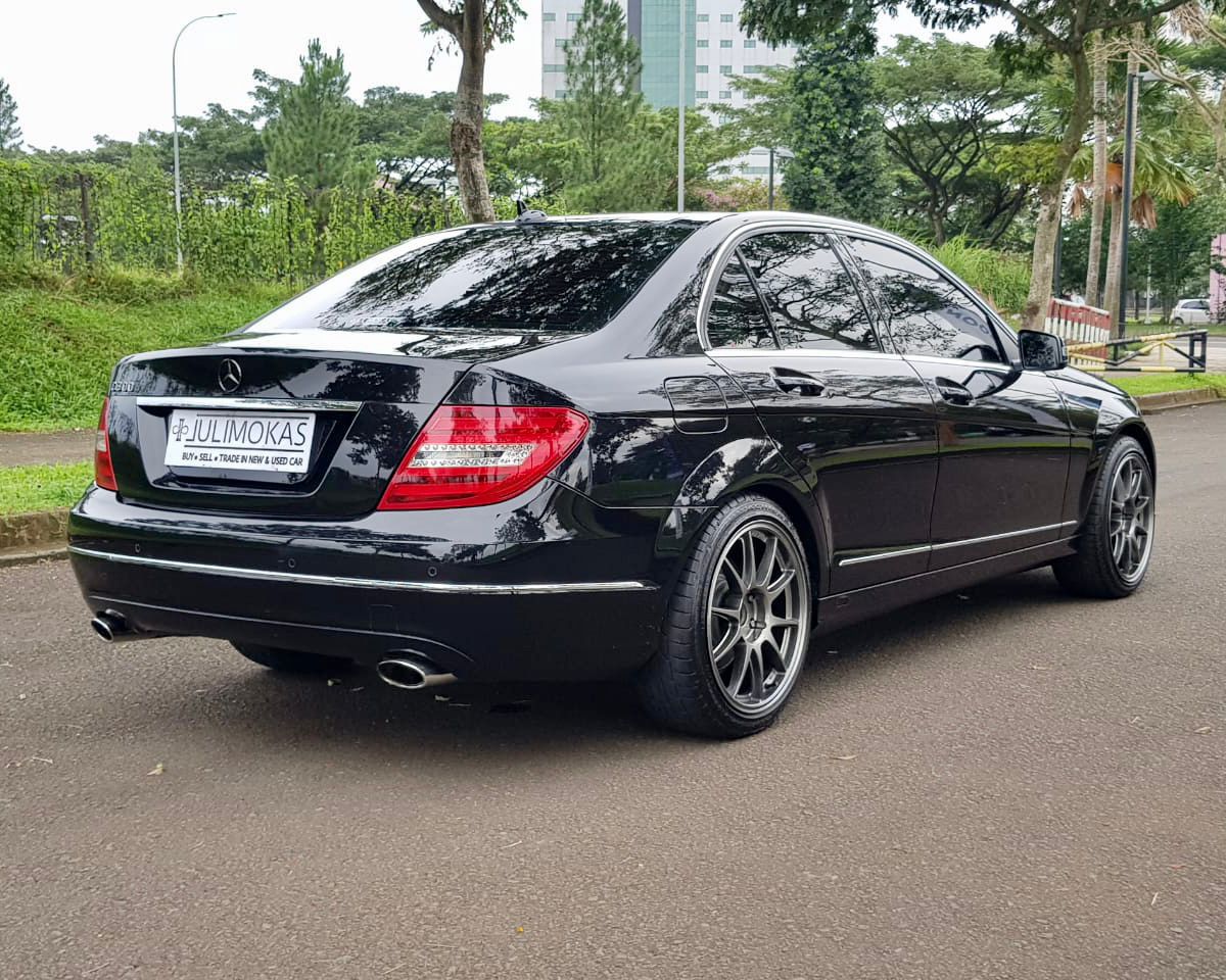 2011 Mercedes Benz C-Class 2011 Mercedes Benz C-Class