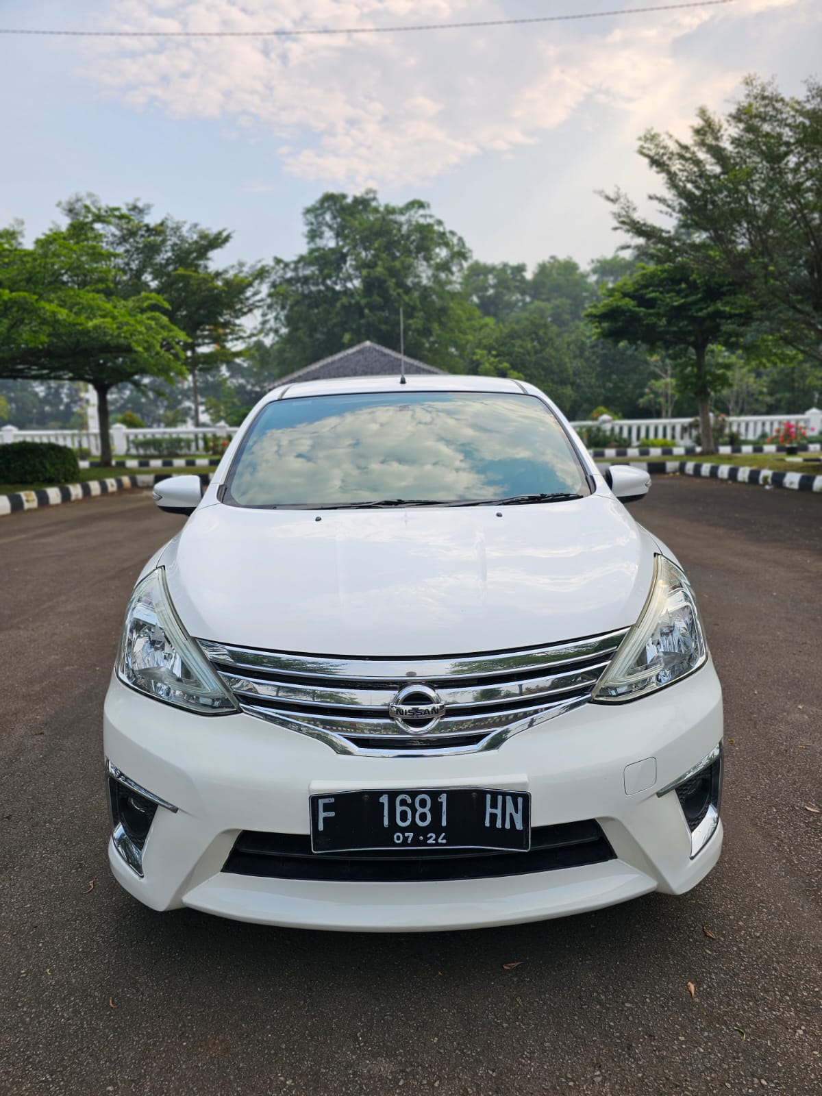 2017 Nissan Grand Livina
