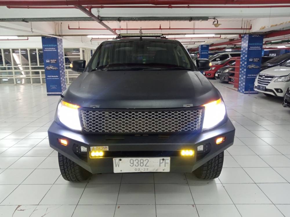 2012 Ford Ranger DC 2.2 XLT 4X4 MT DC 2.2 XLT 4X4 MT bekas